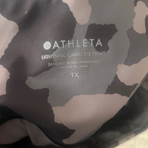 Athleta Lightning Camo 7/8 Leggings - Picture 4 of 5